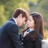 美女COS《巫师3》叶奈法惊艳绝伦 白嫩香肩紫眸勾人